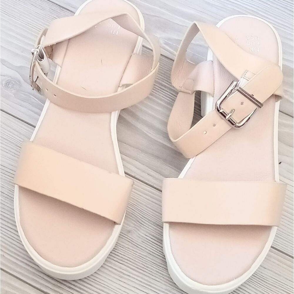 (19-4554) Ready Salted Women's Sandal Sz 7